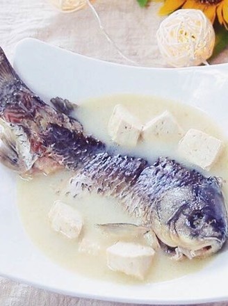 奶白鲫鱼豆腐汤