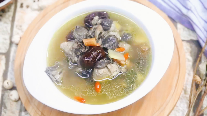 药膳乌鸡汤