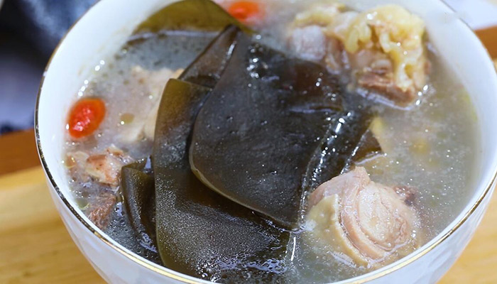 海带炖鸡汤